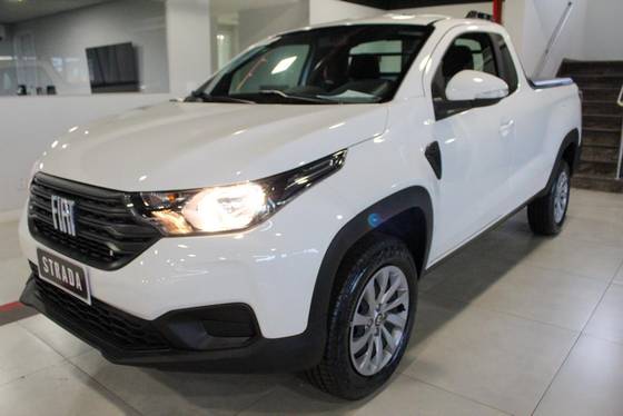 FIAT STRADA 1.3 FIREFLY FLEX FREEDOM CS MANUAL FIAT STRADA 1.3 FIREFLY FLEX FREEDOM CS MANUAL